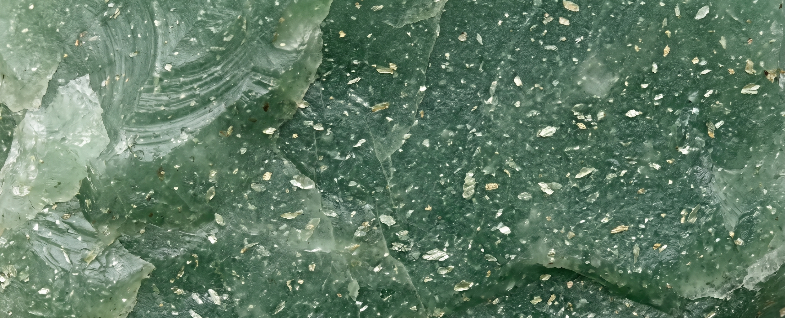 L’Aventurine : La Pierre Naturelle au Cœur de la Collection Paul