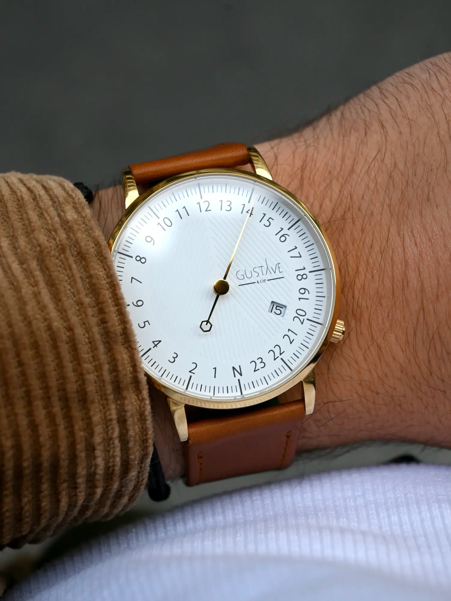 ANDRÉ 24H - GOLD AND WHITE