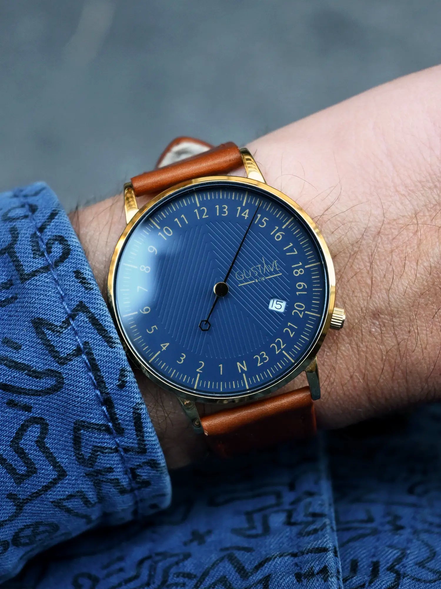 ANDRÉ 24H - GOLD AND BLUE