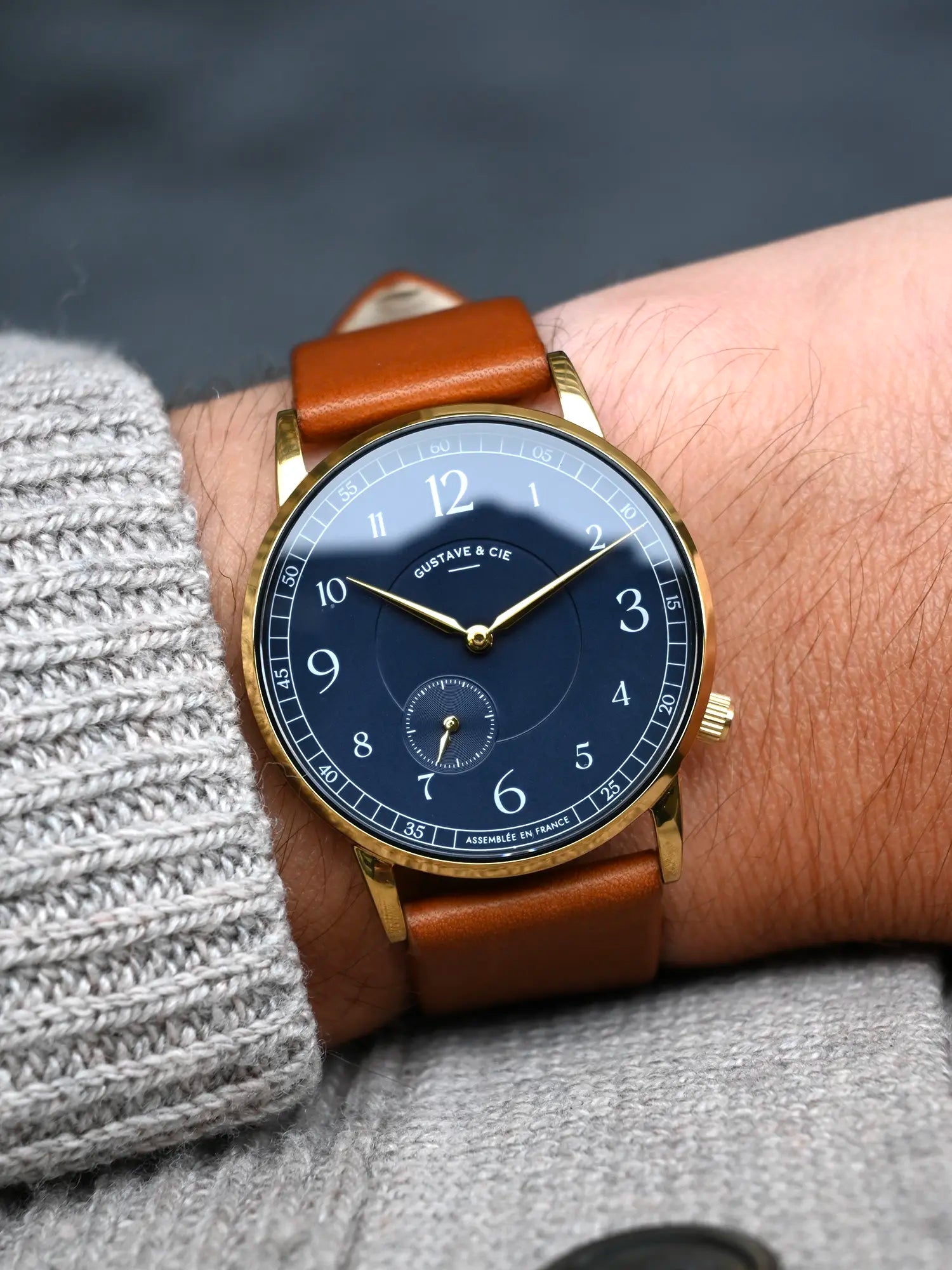 HECTOR 12H - GOLD AND BLUE