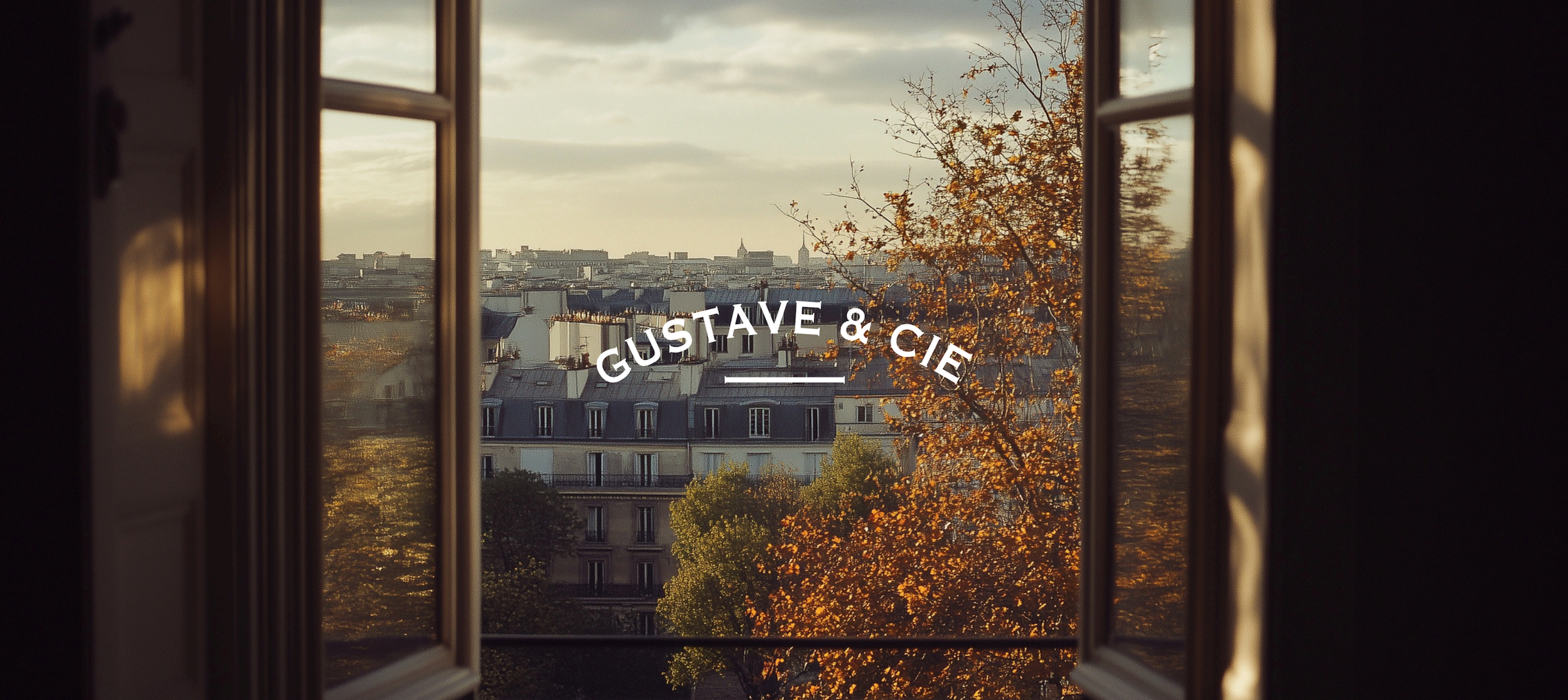 Vue panoramique d'un paysage urbain à travers une fenêtre ouverte, avec le logo Gustave & Cie au centre.